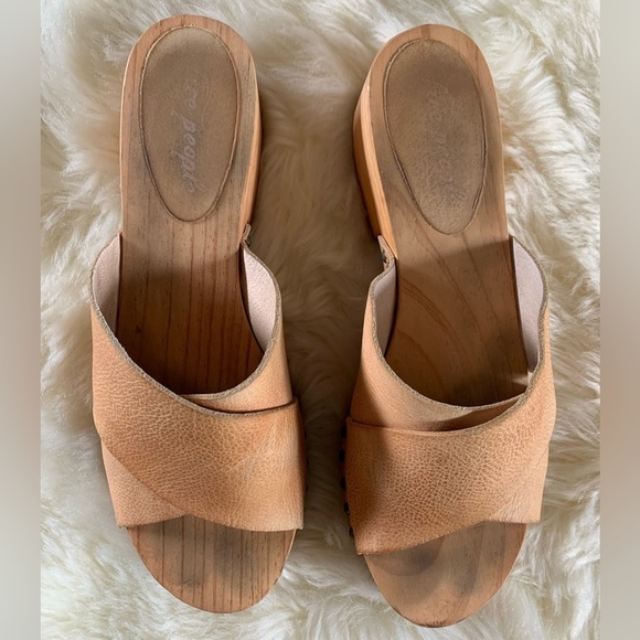 Free People Sonnet Clog Wooden Leather Sandal - Picture 14 of 16